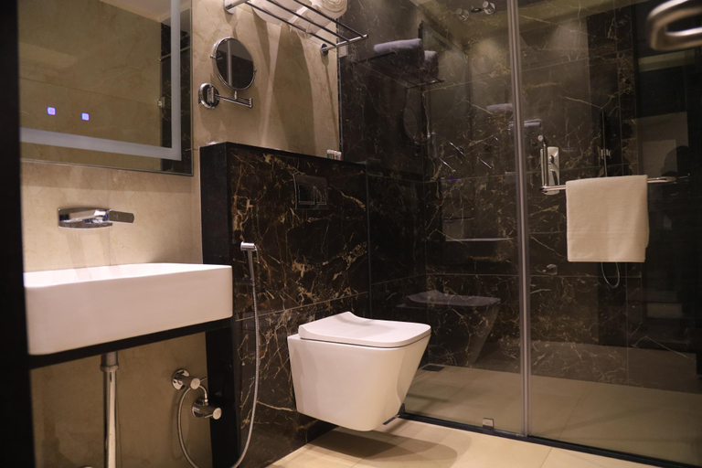 Bathroom 17