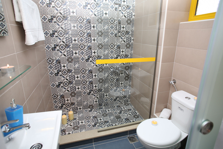 Bathroom 3, Happy Days Studios, Crete