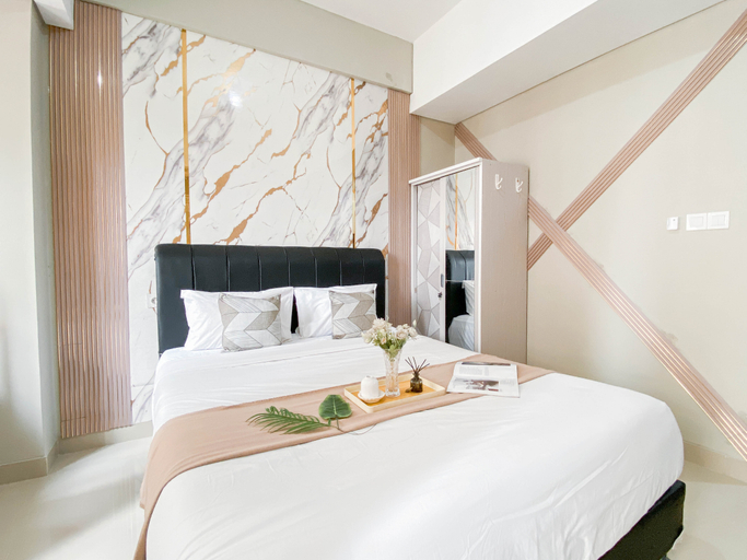 Nice Studio Room Apartment at LRT City Sentul - Royal Sentul Park By Travelio, Bogor