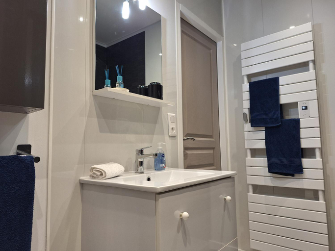 Bathroom 2, Chambre NINA climatisee, Lot-et-Garonne