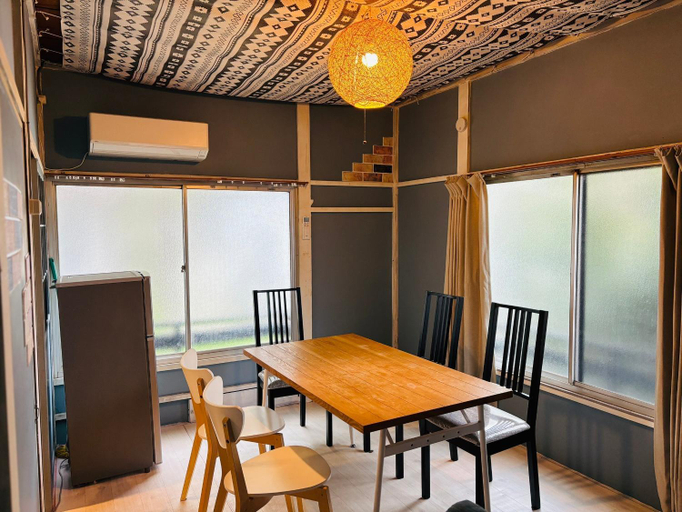 Dining Room 10