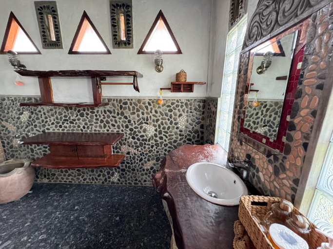 Bedroom 2, Sumatra Orangutan Treks Villa & Eco jungle trekking activity, Langkat