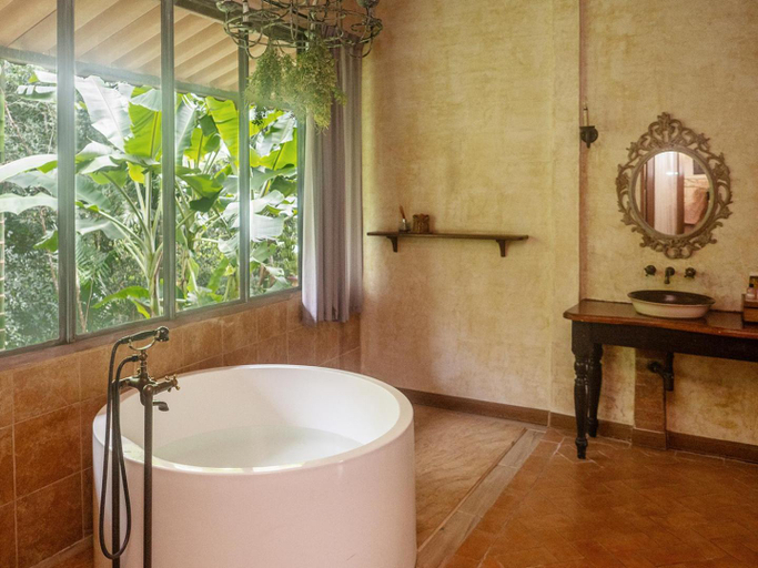 Bathroom 4, La Toscana Resort, Suan Phung