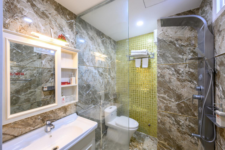 Bathroom, Mayana Hotel Danang, Da Nang