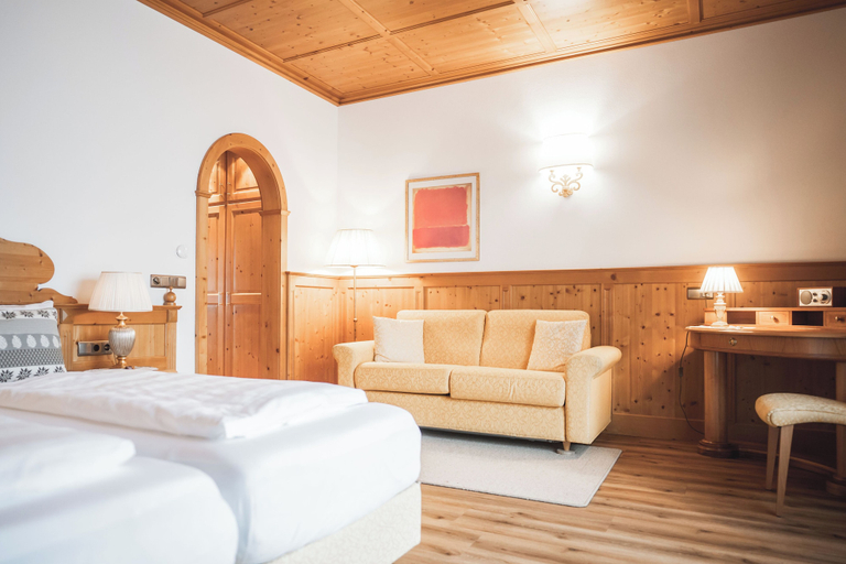 Bedroom 3, Arthotel Gratschwirt, Bolzano