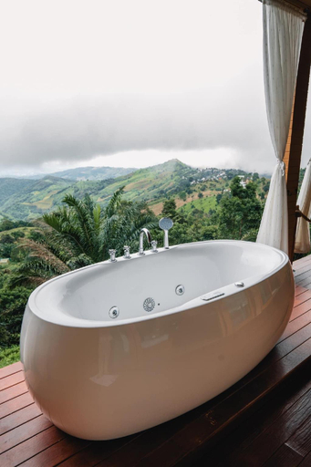 Bathroom, More Mountain Doichang, Mae Suai