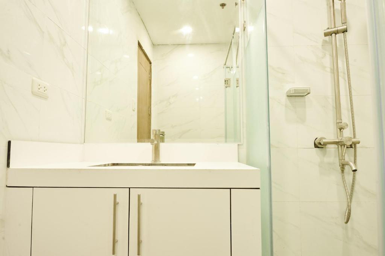 Bathroom 5, Treewoods Residences, Cebu City