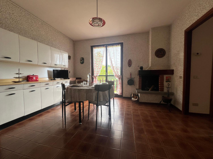 Others 4, Belvedere House, Bergamo