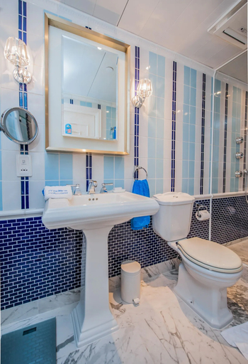 Bathroom 5, Hotel Madera Hollywood, Hong Kong Island