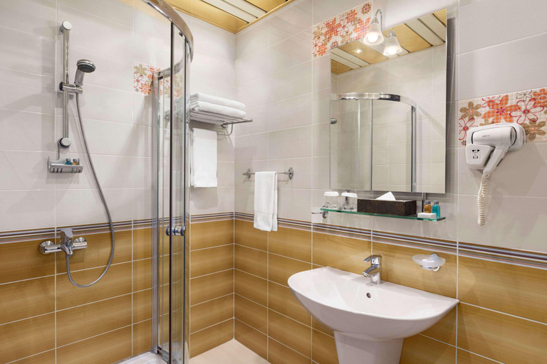 Bathroom 4, Days Hotel by Wyndham Baku, Baku
