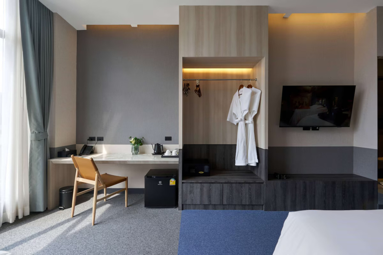 Bedroom 4, Ramada Plaza by Wyndham Bangkok Sukhumvit 48, Khlong Toey