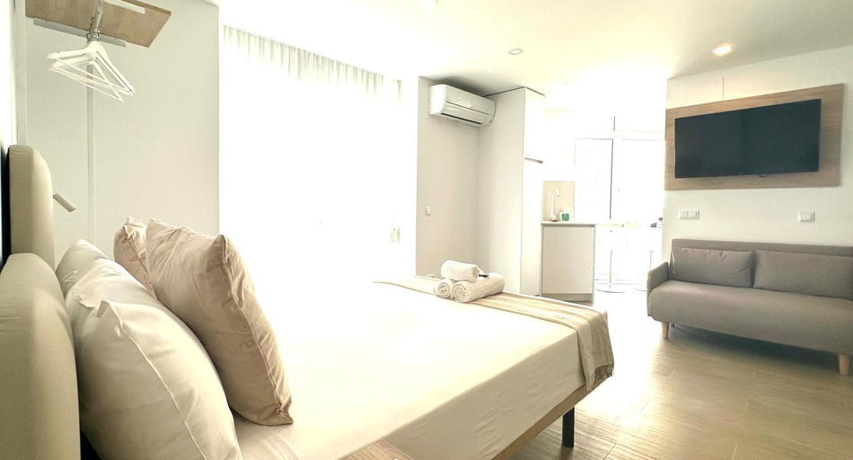 Others 3, Apartamento Andres Tamayo AV AMERICA, Madrid
