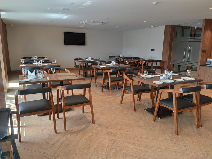 Food & Drinks 5, Udman Hotel Gurugram, Gurgaon