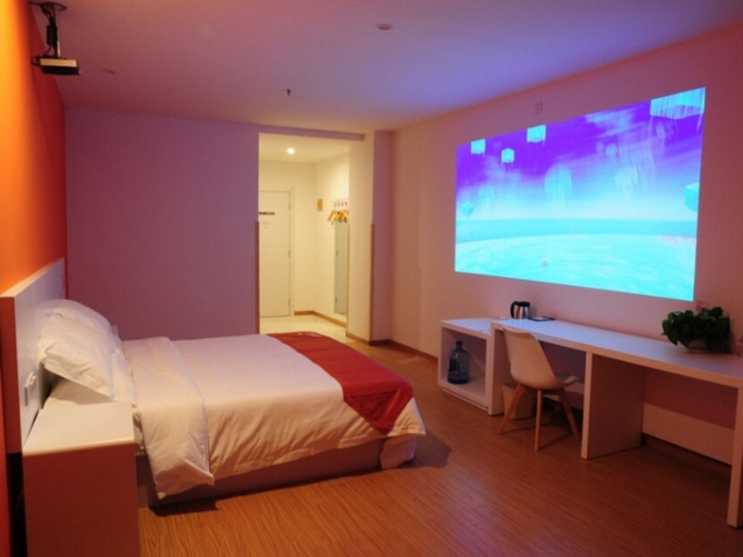 Bedroom 3, GreenTree Inn Xinzhou Dai District 108 State Road Shell Hotel, Xinzhou