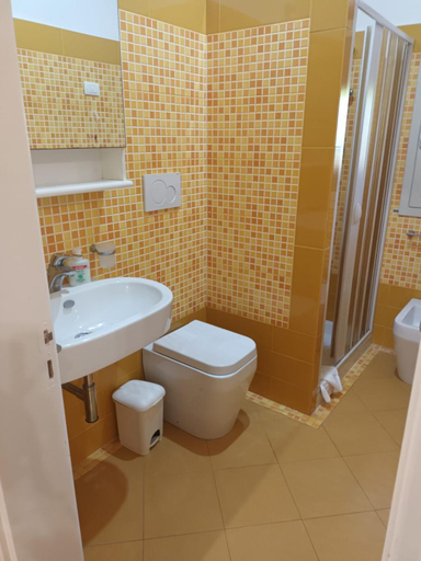 Bathroom 2, Villa del Papiro Charme Apartments, Syracuse