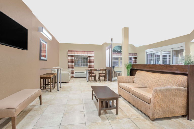 Public Area, Microtel Inn & Suites by Wyndham Mansfield, Tioga