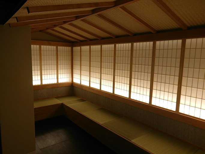 Others 3, PINN-S1E6, Sapporo