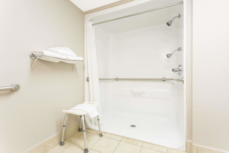 Bathroom 2, Super 8 by Wyndham, Orangeburg, Orangeburg