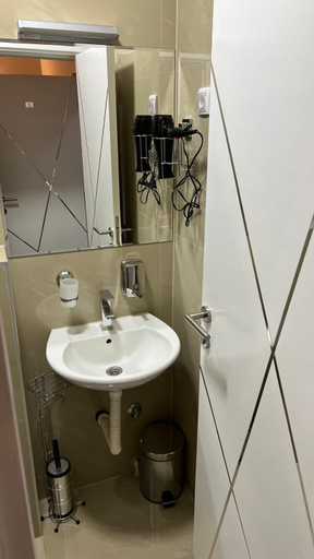 Bathroom 3, Intermezzo2, Prijepolje