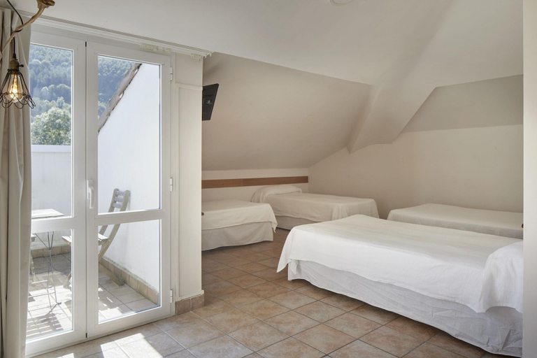 Bedroom 3, Hostal Jai Alai, Navarra