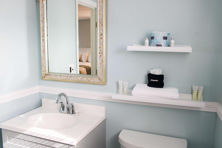 Bathroom 9
