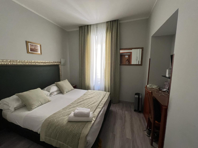 Bedroom 2, Hotel Ercoli House, Rome