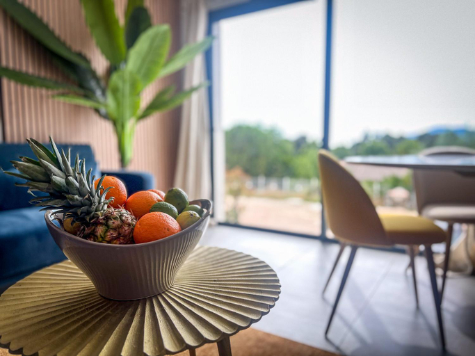 Food & Drinks, Porticcio Vacations - Terrasse, Piscine, Jacuzzi, Clim - by TGB, Corse-du-Sud