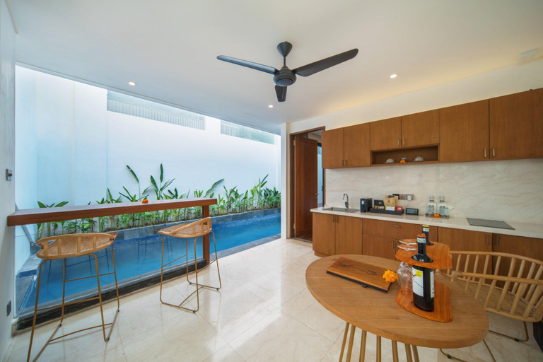 Dining Room 12