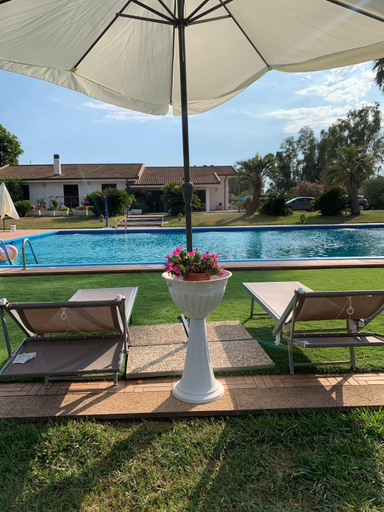 Others 5, Villa Garden, Latina