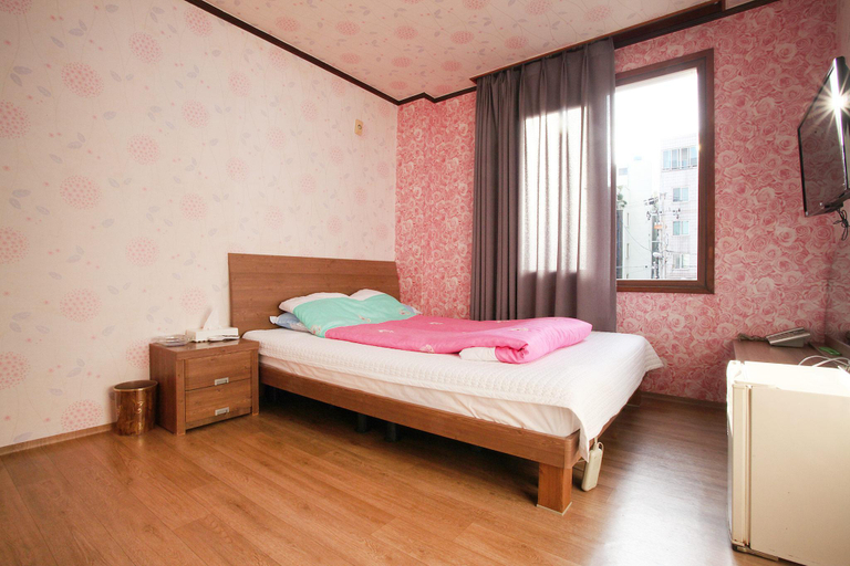 Others 2, Jeju Songwon Motel, Seogwipo