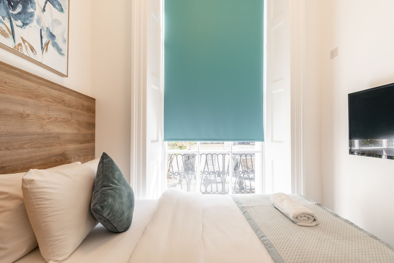 Bedroom 3, Griffin House Hotel, London