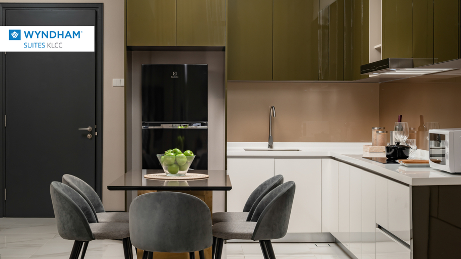 Dining Room 15