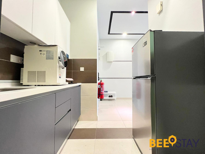 Others 2, New Listing Klang with Netflix Wifi Swimming Pool View, Klang