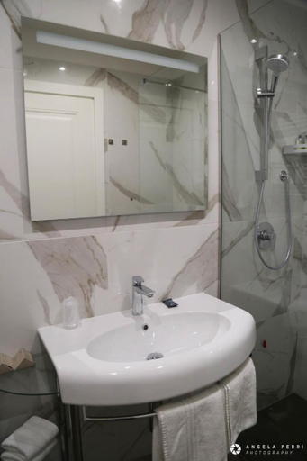 Bathroom 4, Spa & Wellness by Des Anglais " Accesso SPA compreso", Imperia