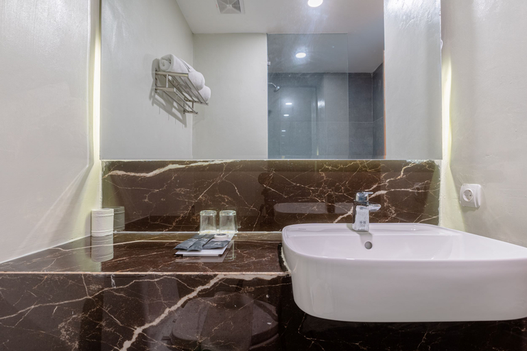 Bathroom 4