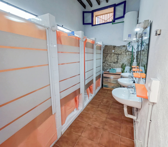 Bathroom 4, Ashavana Nest Hostel, Santa Cruz de Tenerife