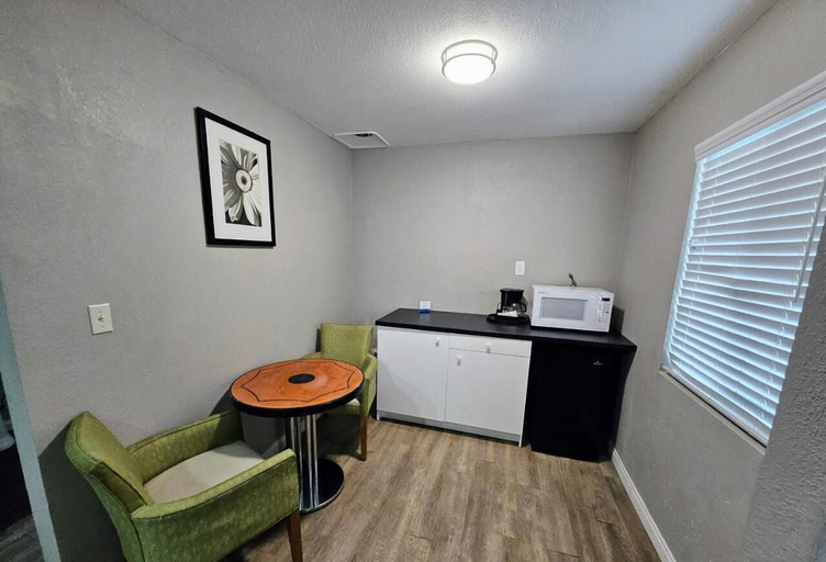 Others 4, Hotel Ridgecrest an Extended Stay Studios, Kern