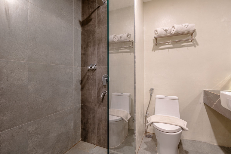 Bathroom 5