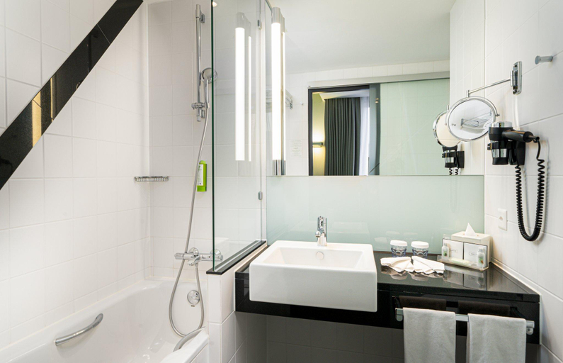Bathroom 4