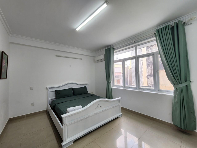 Bedroom 13