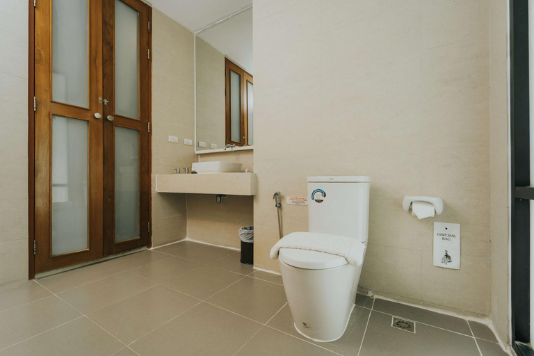 Bathroom 7