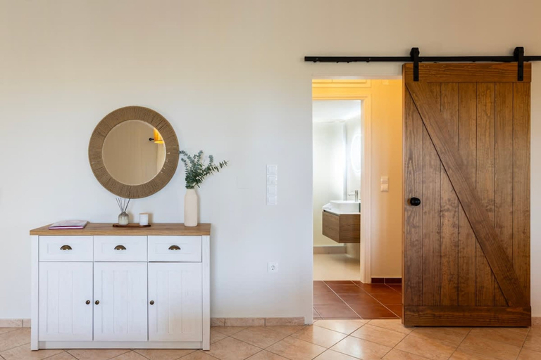 Room 2, Aelia Guesthouse - Olive Grove Retreat, Peloponnese