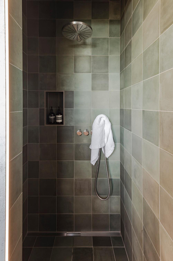 Bathroom 17