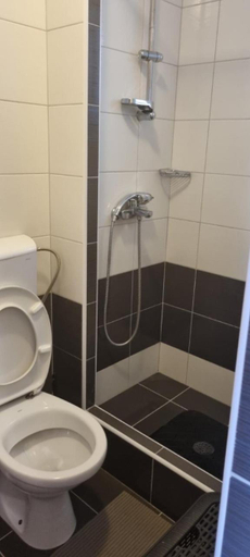 Bathroom 2, Beach Apartments, Privlaka