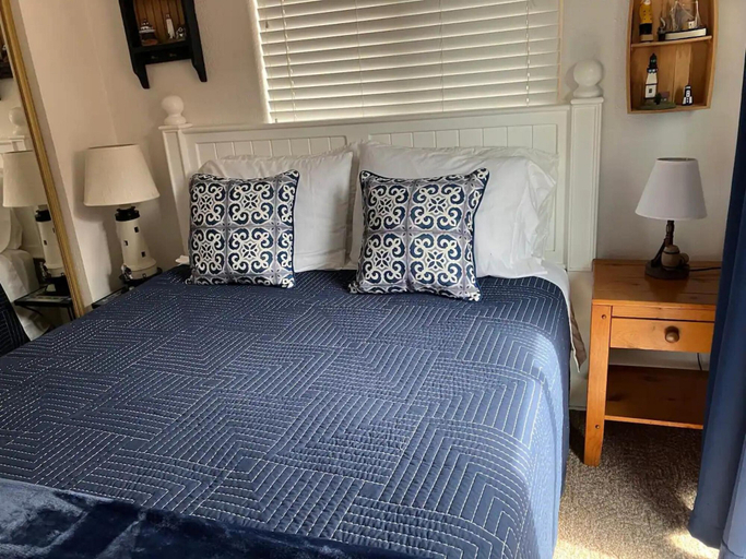 Bedroom 3, Oceanfront Cabin 4 With Jacuzzi Stunning Views, Del Norte