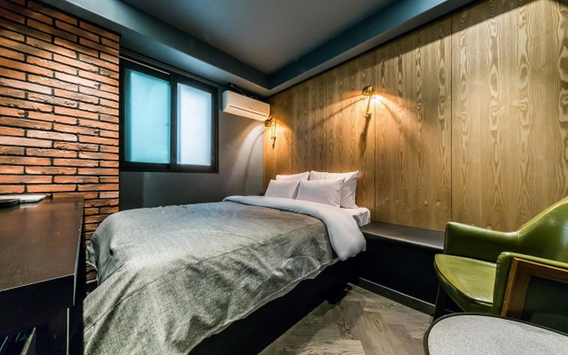 Bedroom 12