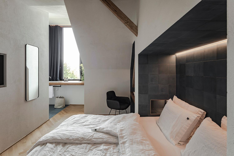 Bedroom 18