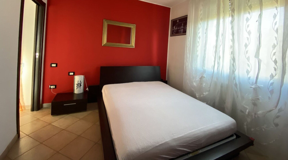 Room 3, Three-room Apartment Sleeps 5 IN THE Princess Area-rif Ritap1, Livorno