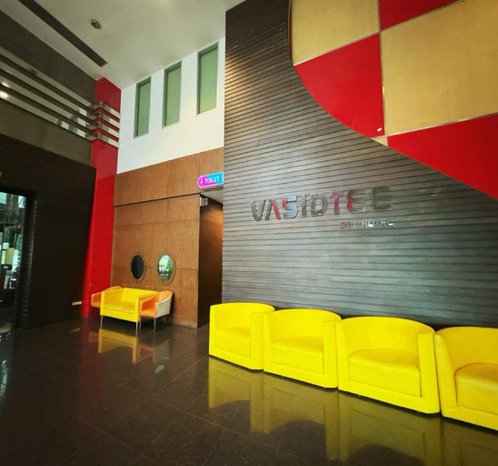 Public Area 3, Capital O 75514 Vasidtee City Hotel, Muang Suphanburi