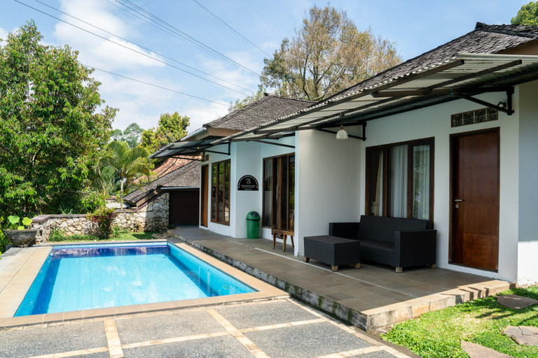 Swimming Pool 1